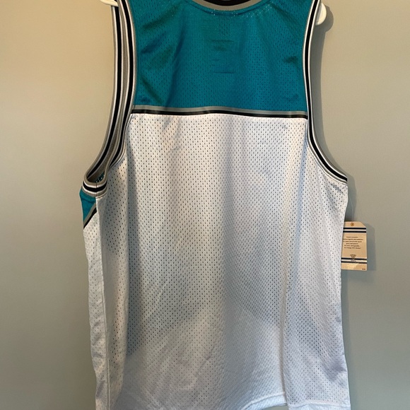 CNCPTS Mitchell & Ness NHL all star basketball jersey - Picture 8 of 9